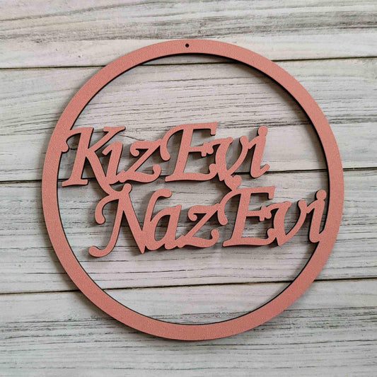 Kinderzimmer-Schild "Kız Evi Naz Evi"