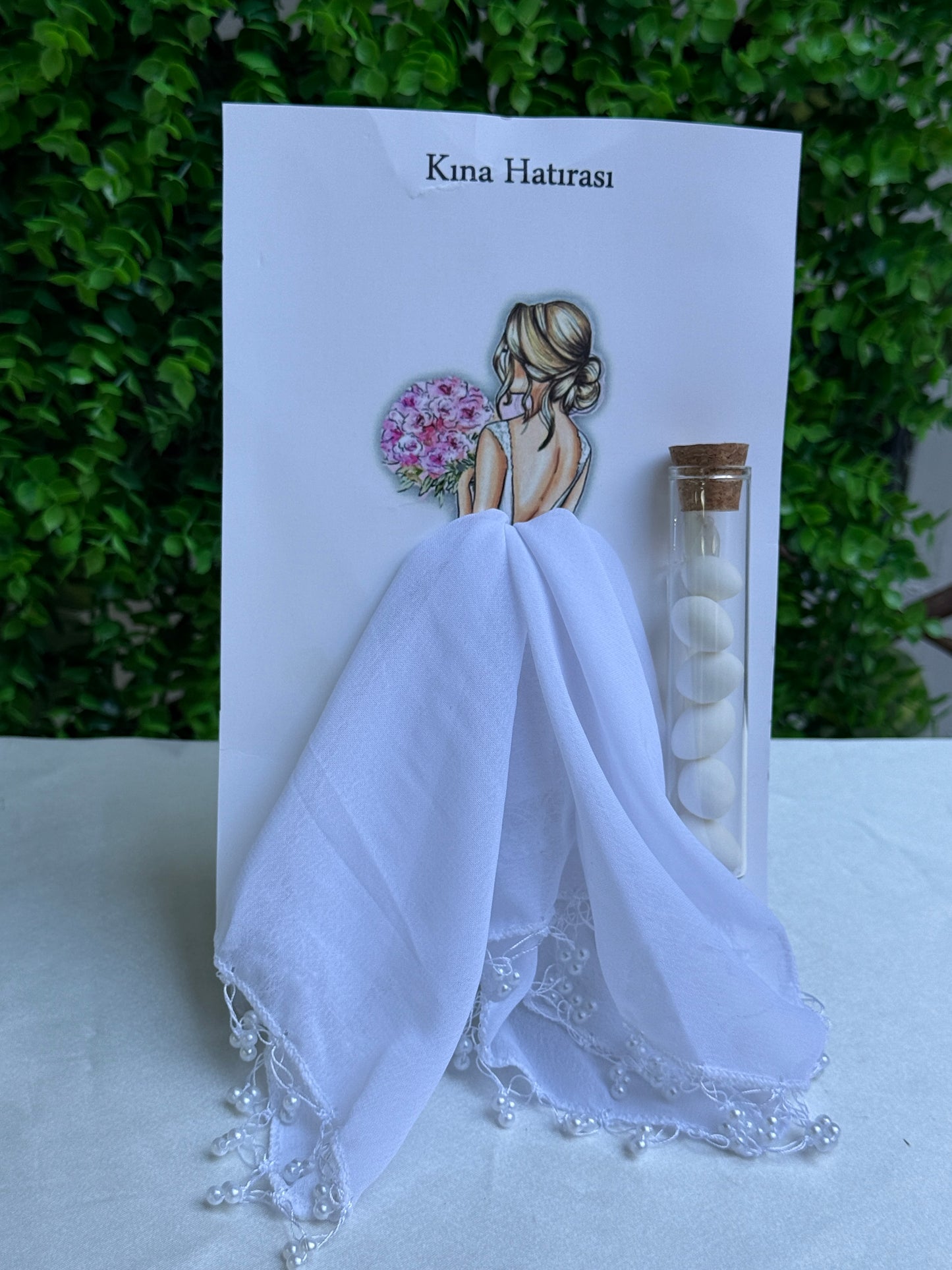 Gastgeschenk Set Glasröhrchen mit Mandeln und weißem Tuch (für 50 Gäste)